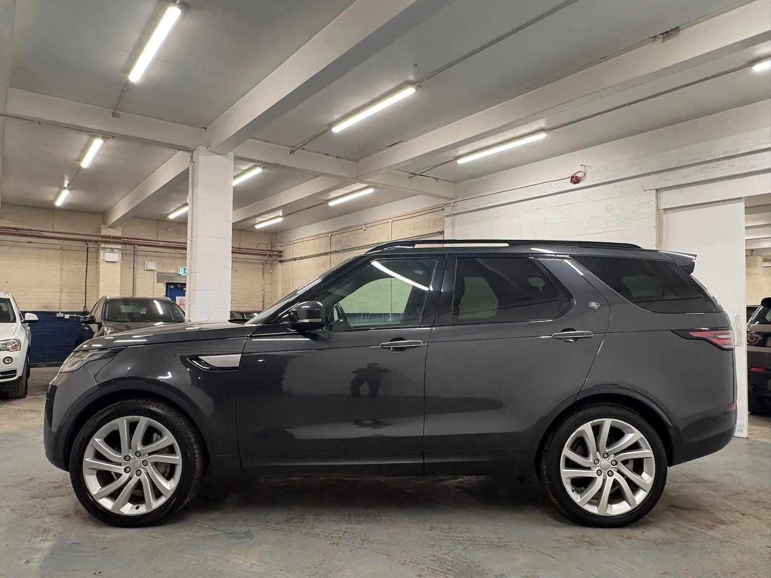 Used Land Rover Discovery 2018 for sale - 76607169: Photo 17