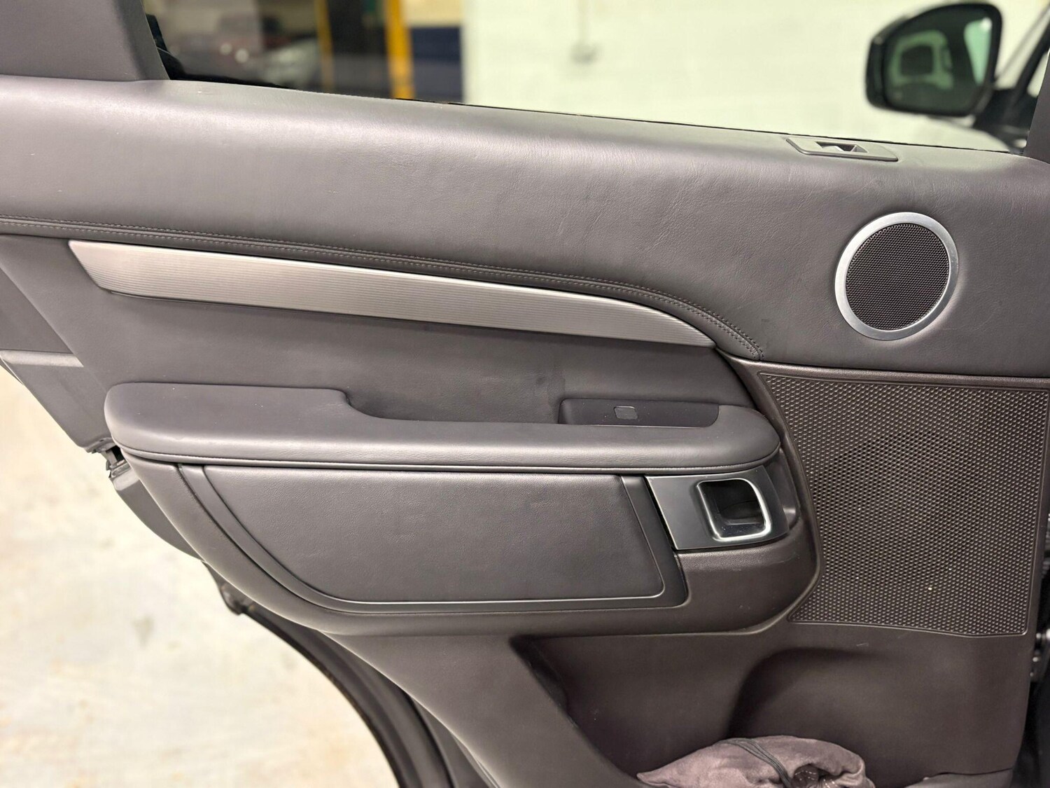 Used Land Rover Discovery 2018 for sale - 76607169: Photo 23