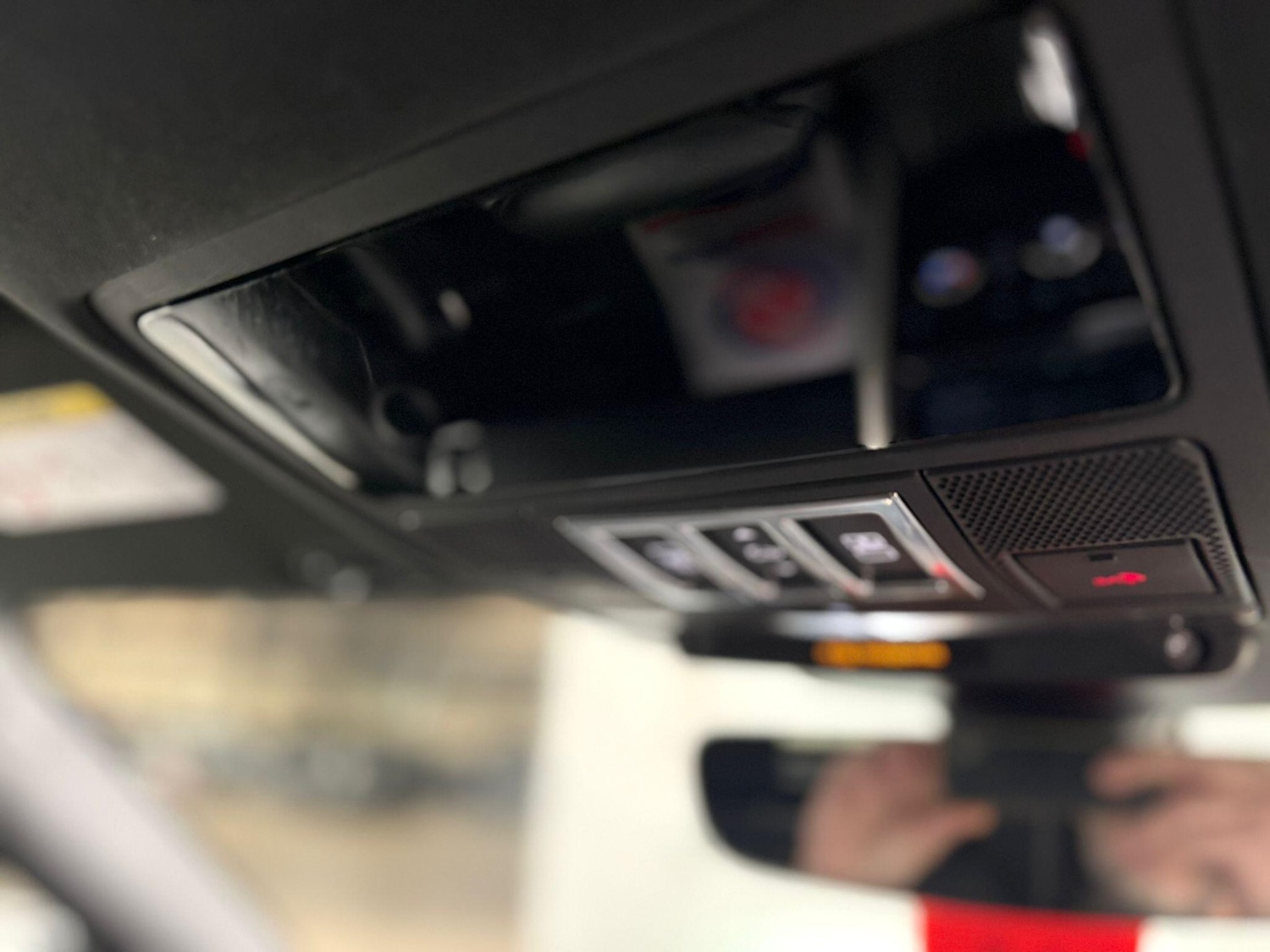 Used Land Rover Discovery 2018 for sale - 76607169: Photo 4