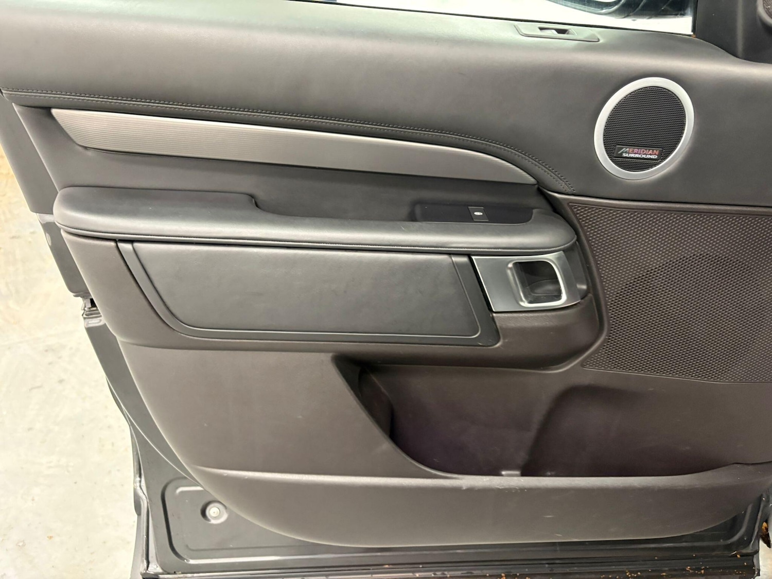 Used Land Rover Discovery 2018 for sale - 76607169: Photo 44