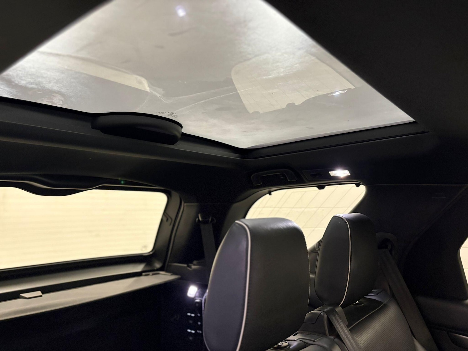 Used Land Rover Discovery 2018 for sale - 76607169: Photo 50