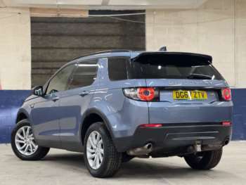 Used Land Rover Discovery Sport 2017 for sale - 74751547: Photo
