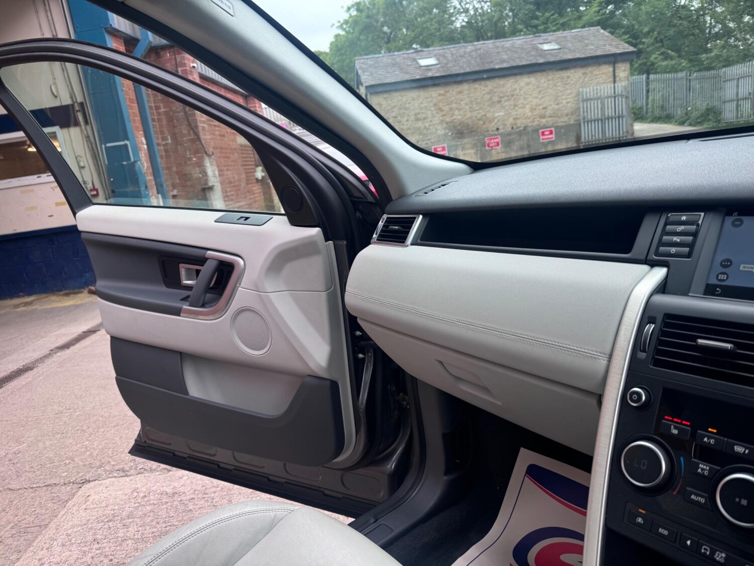 Vehicle 29