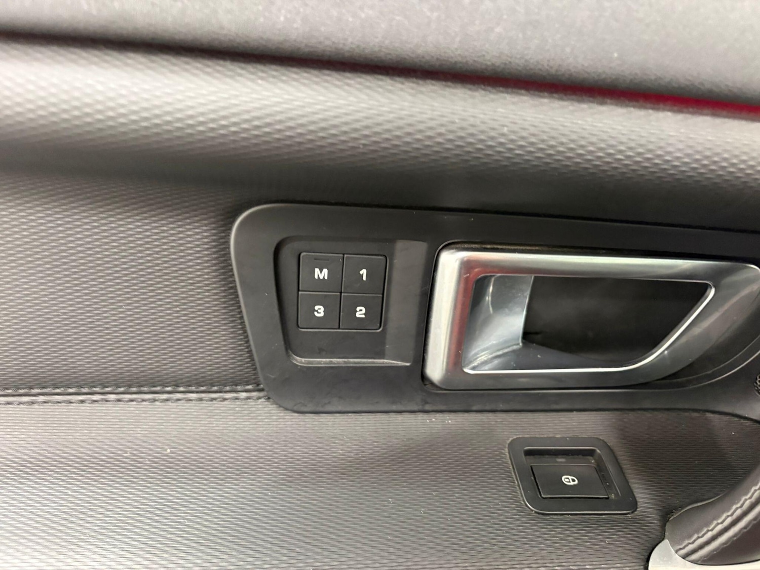 Used Land Rover Discovery Sport 2017 for sale - 76742722: Photo 31