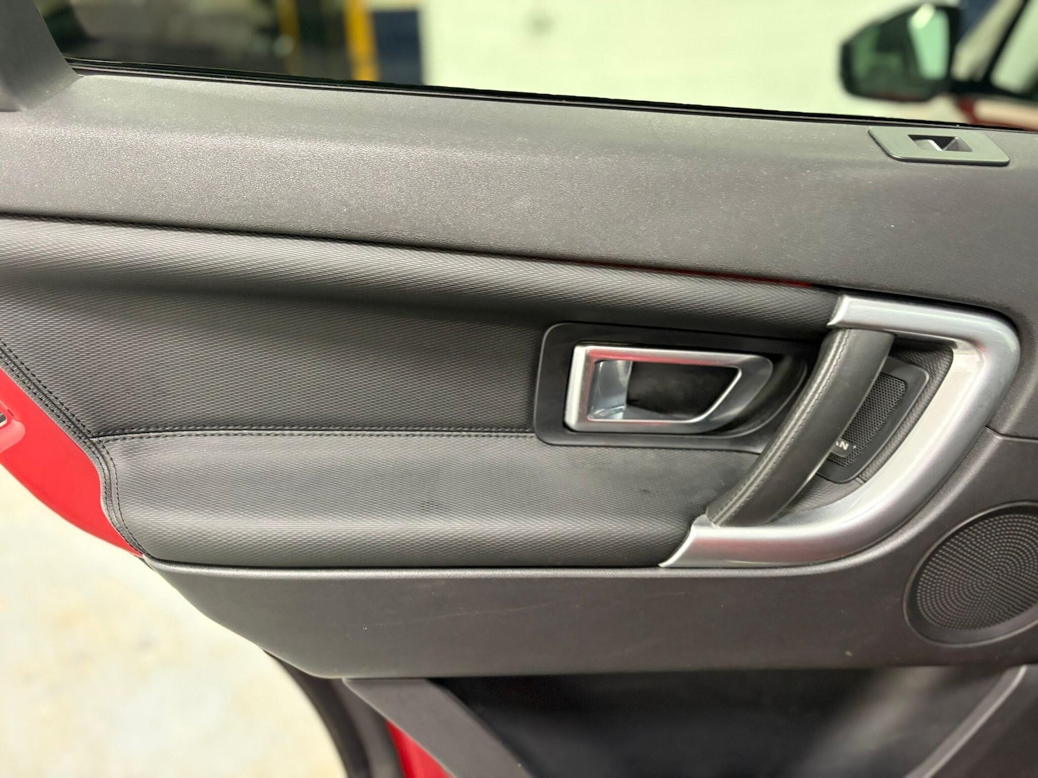 Used Land Rover Discovery Sport 2017 for sale - 76742722: Photo 6