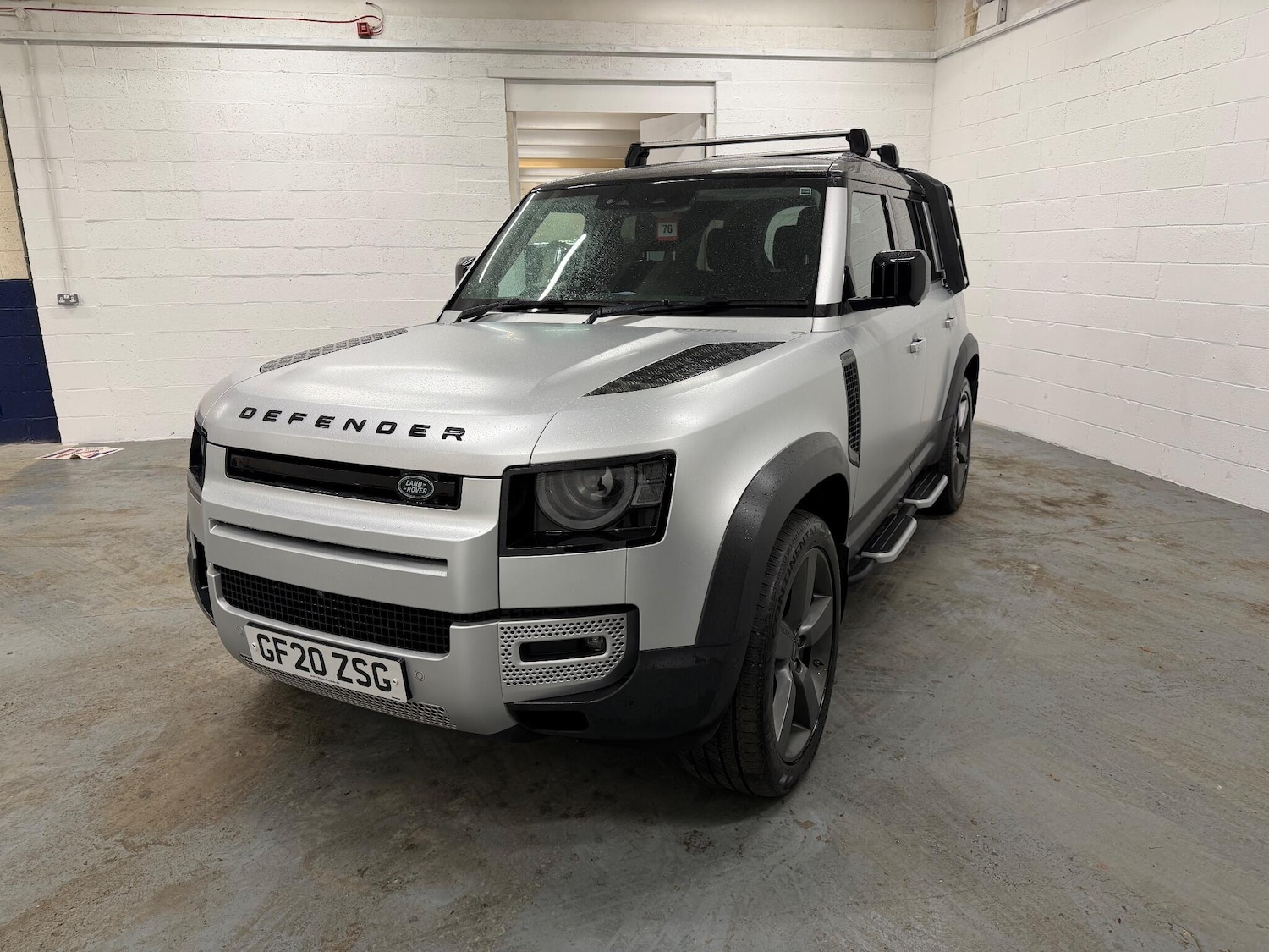 Used Land Rover Defender 110 for sale - 77191241: Photo 4