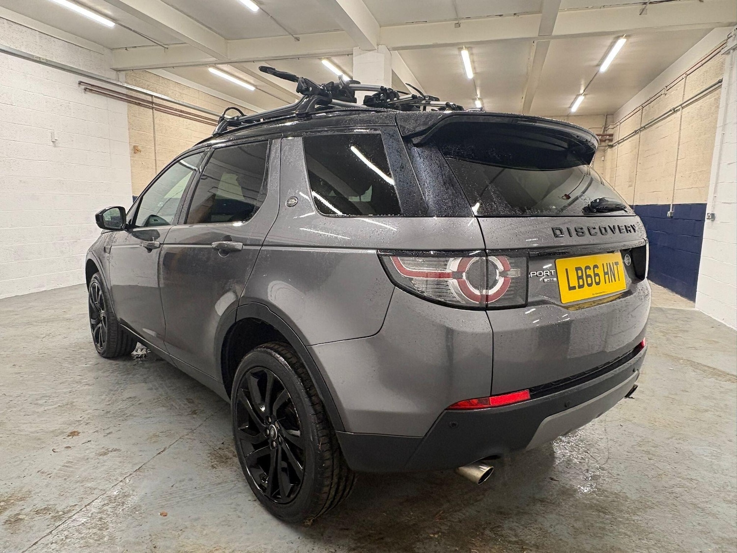 Used Land Rover Discovery Sport 2017 for sale - 76765159: Photo 2