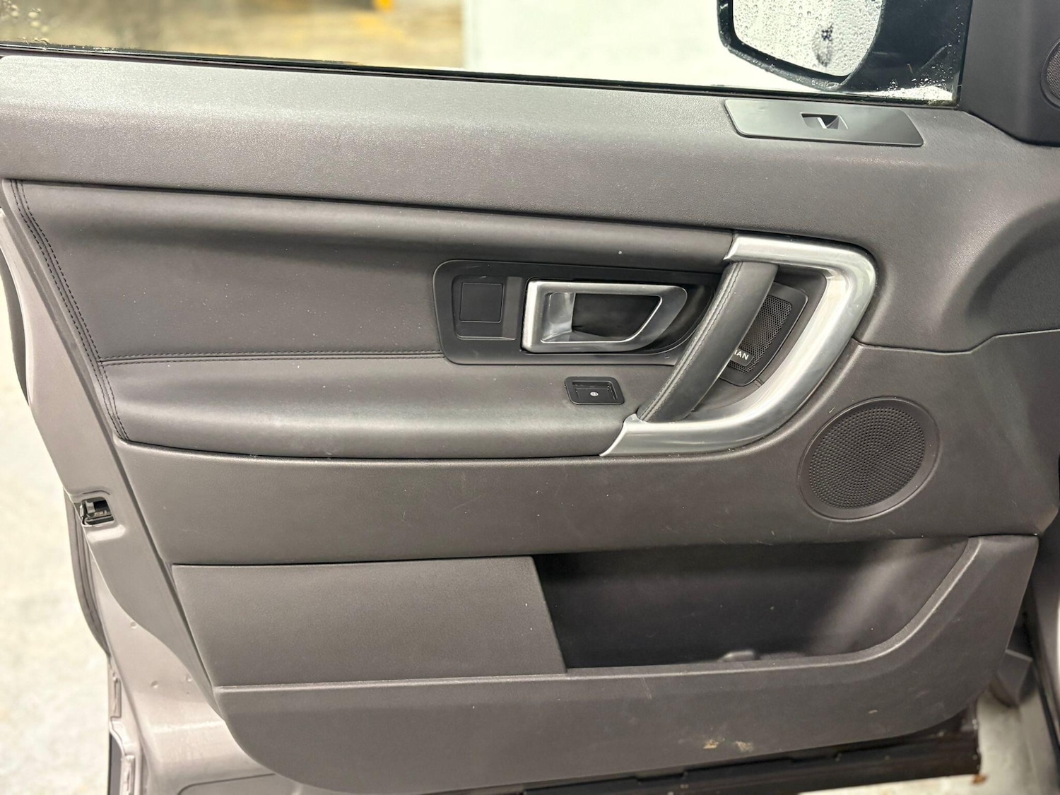 Used Land Rover Discovery Sport 2017 for sale - 76765159: Photo 26