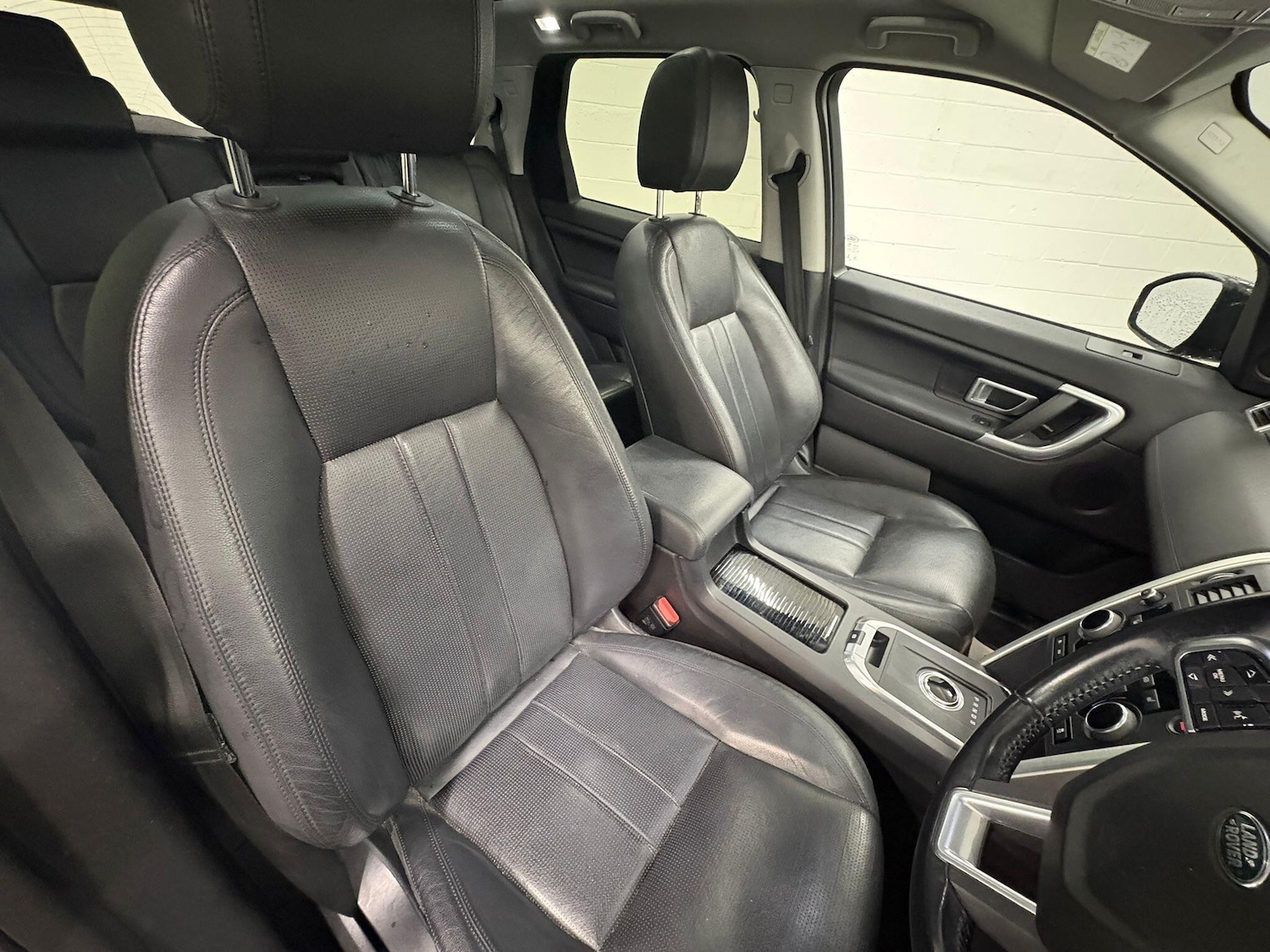 Used Land Rover Discovery Sport 2017 for sale - 76765159: Photo 28