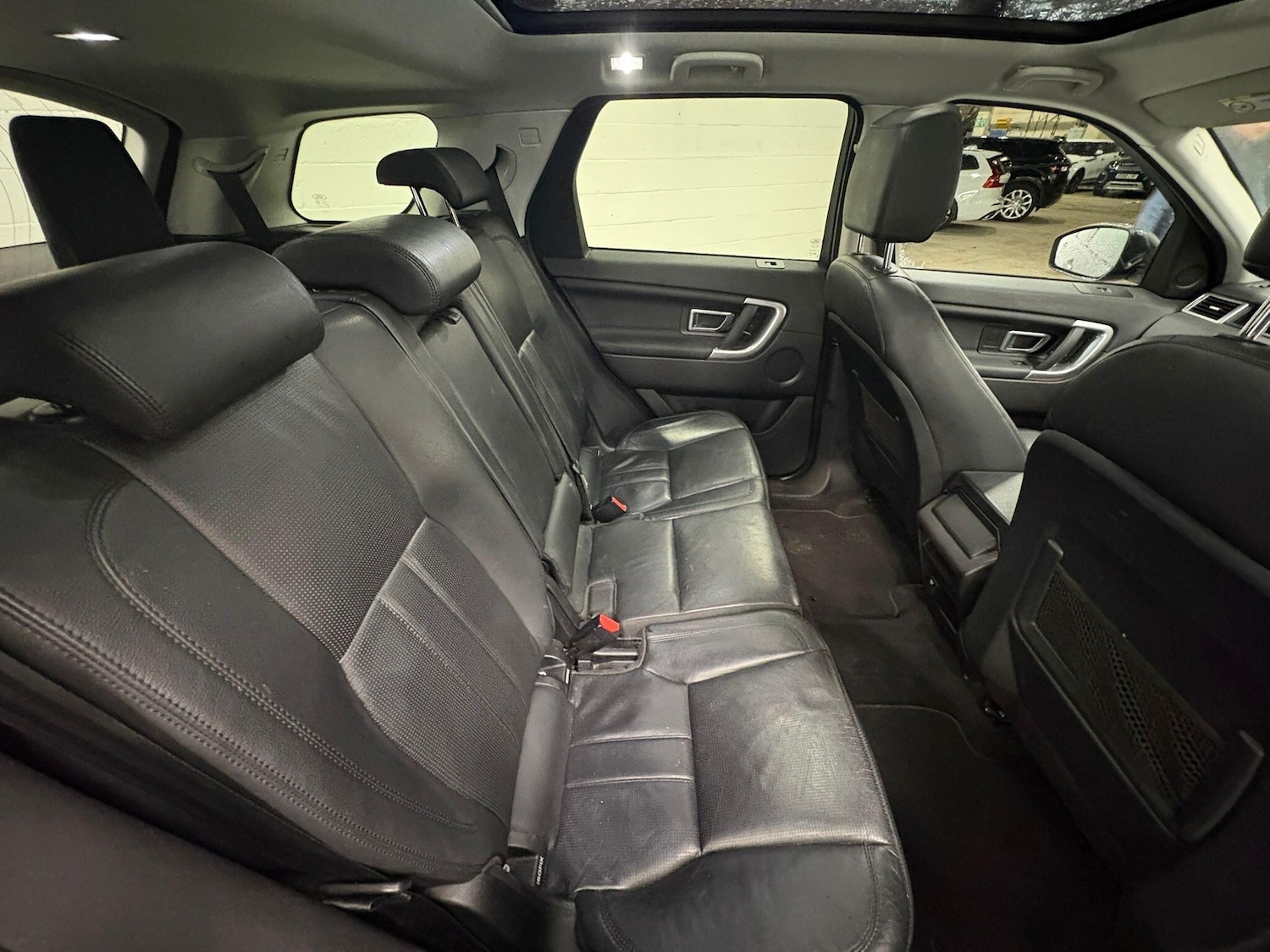 Used Land Rover Discovery Sport 2017 for sale - 76765159: Photo 34