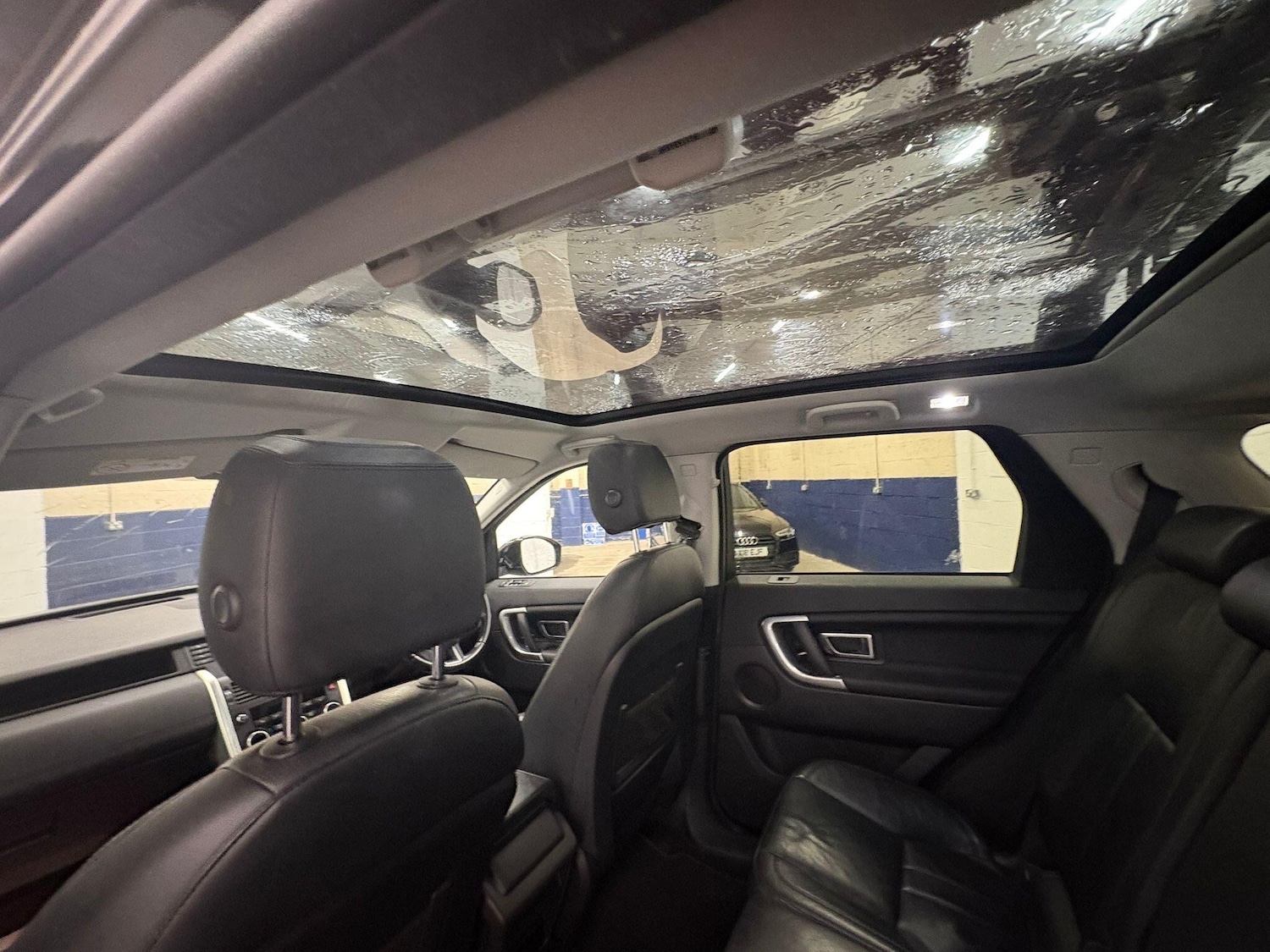 Used Land Rover Discovery Sport 2017 for sale - 76765159: Photo 4