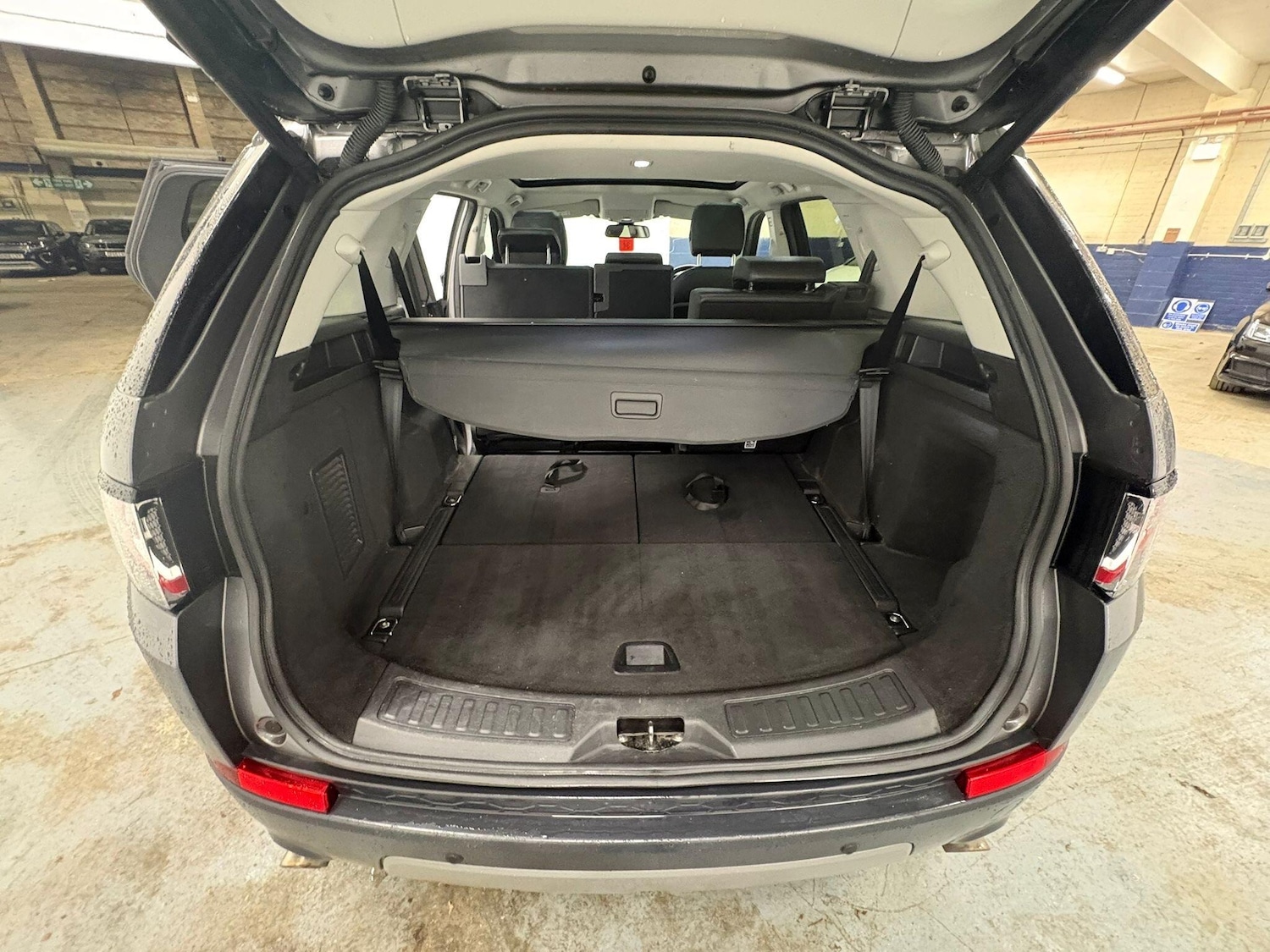 Used Land Rover Discovery Sport 2017 for sale - 76765159: Photo 46