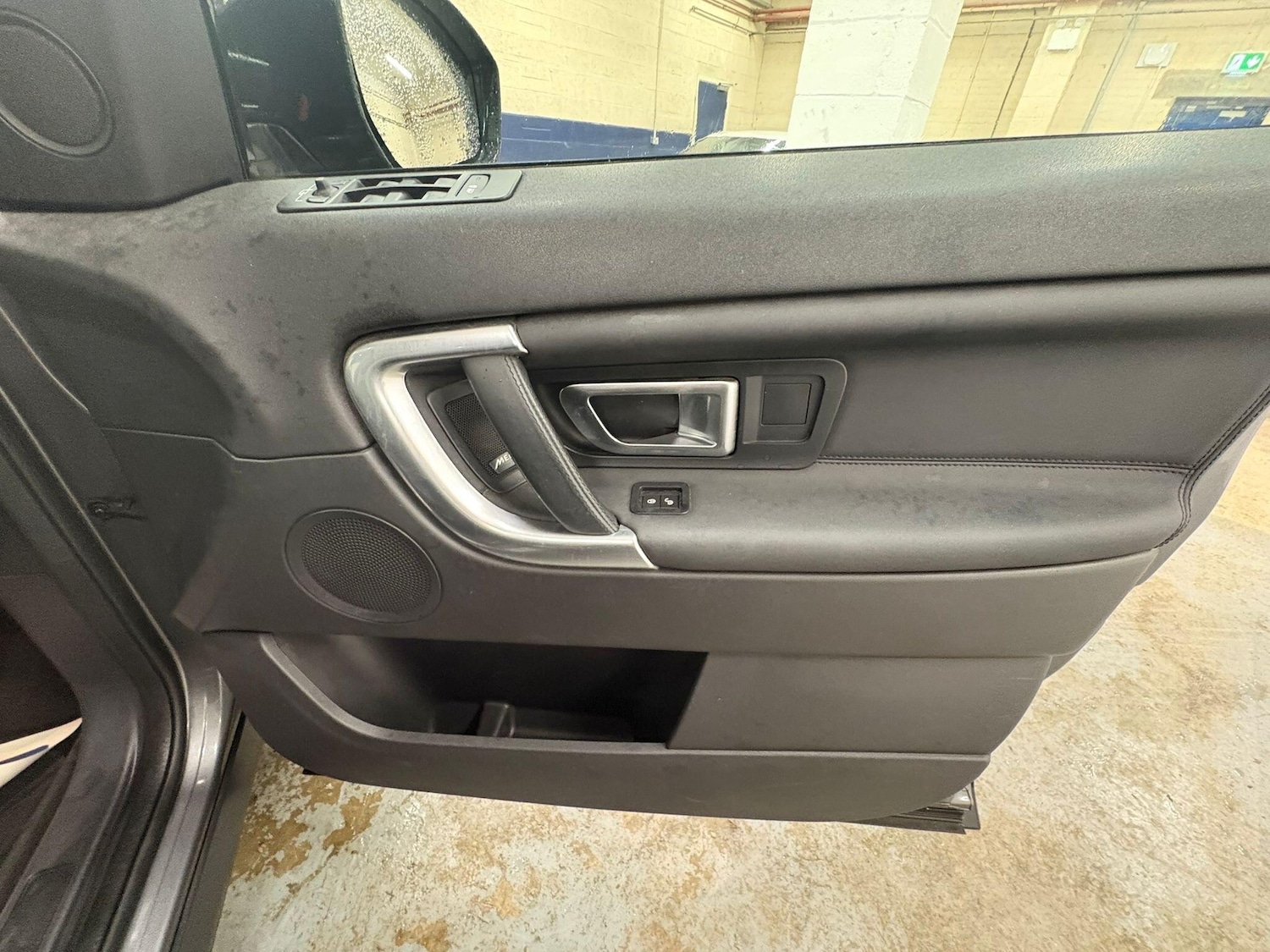 Used Land Rover Discovery Sport 2017 for sale - 76765159: Photo 5