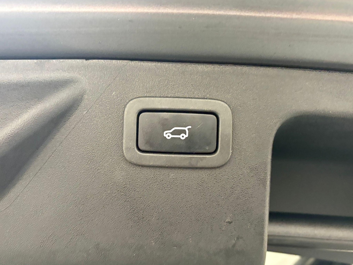 Used Land Rover Discovery Sport 2017 for sale - 76765159: Photo 52