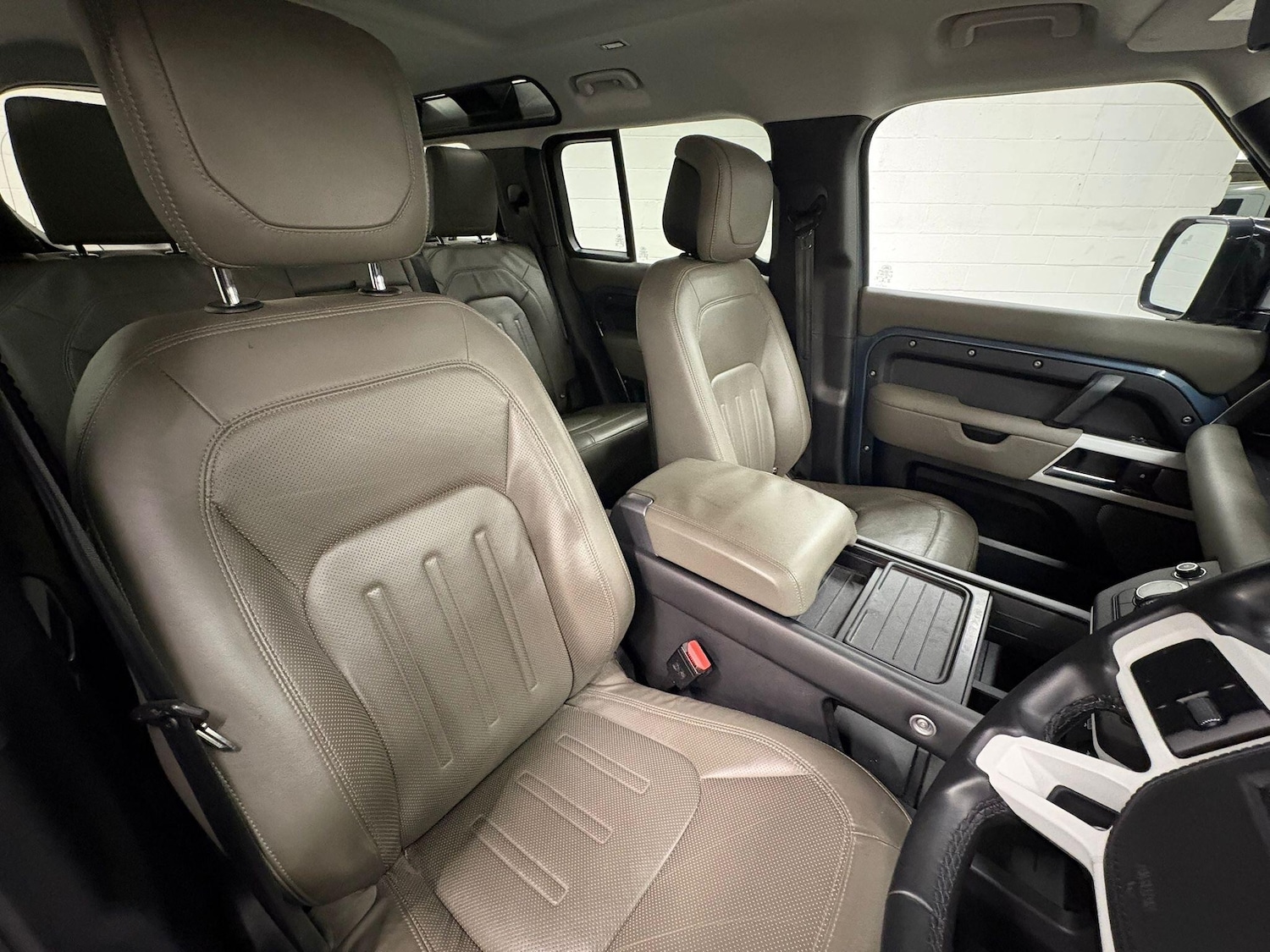 Used Land Rover Defender 110 2020 for sale - 77039772: Photo 12