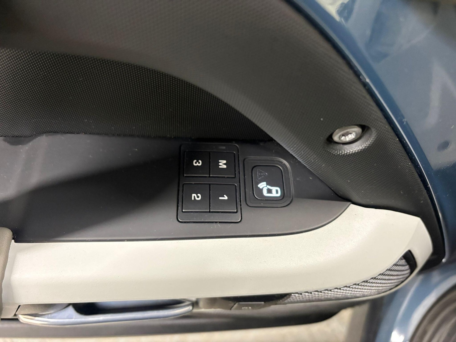 Used Land Rover Defender 110 2020 for sale - 77039772: Photo 17