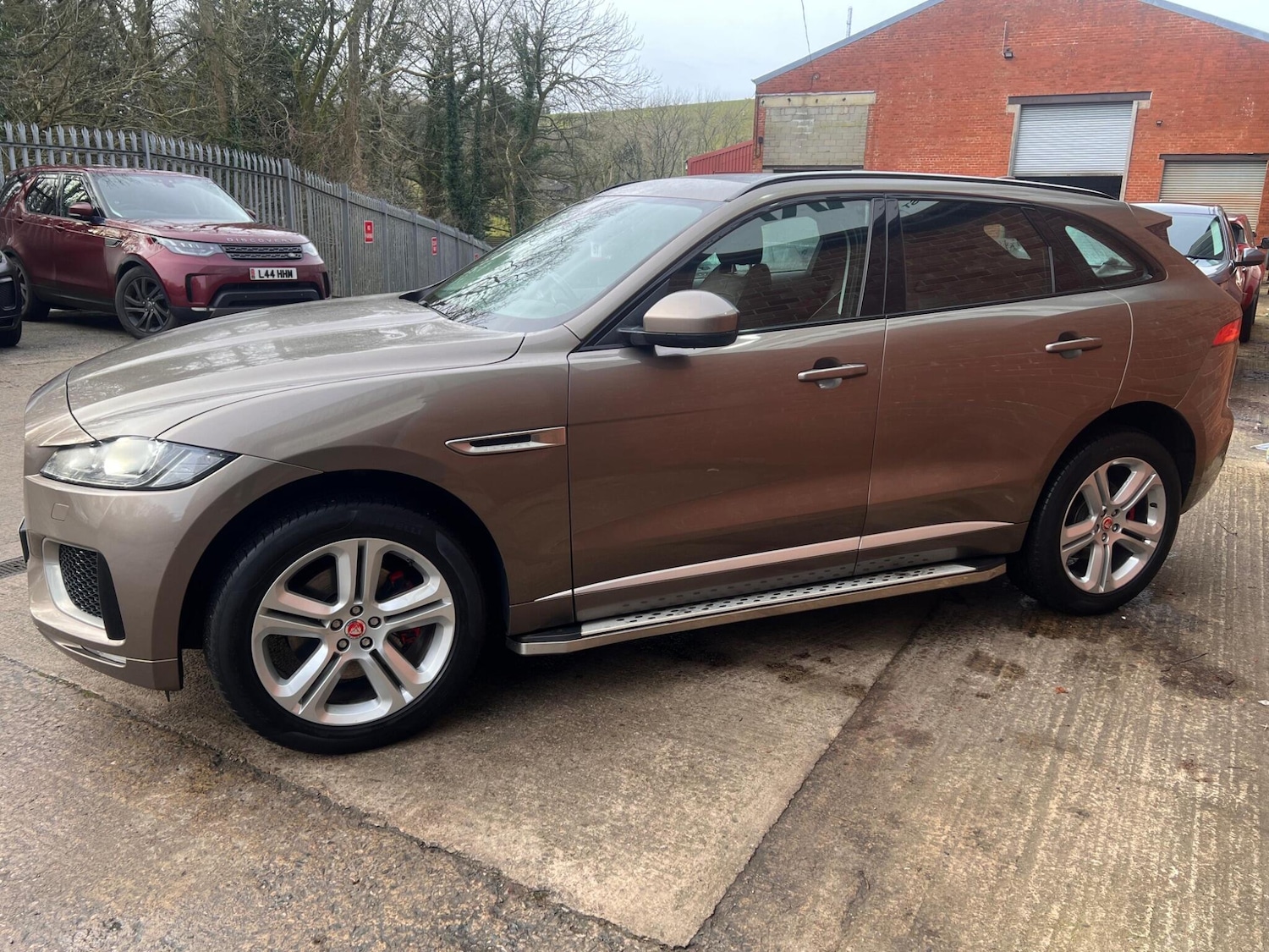 Used Jaguar F-Pace 2016 for sale - 77202910: Photo 4