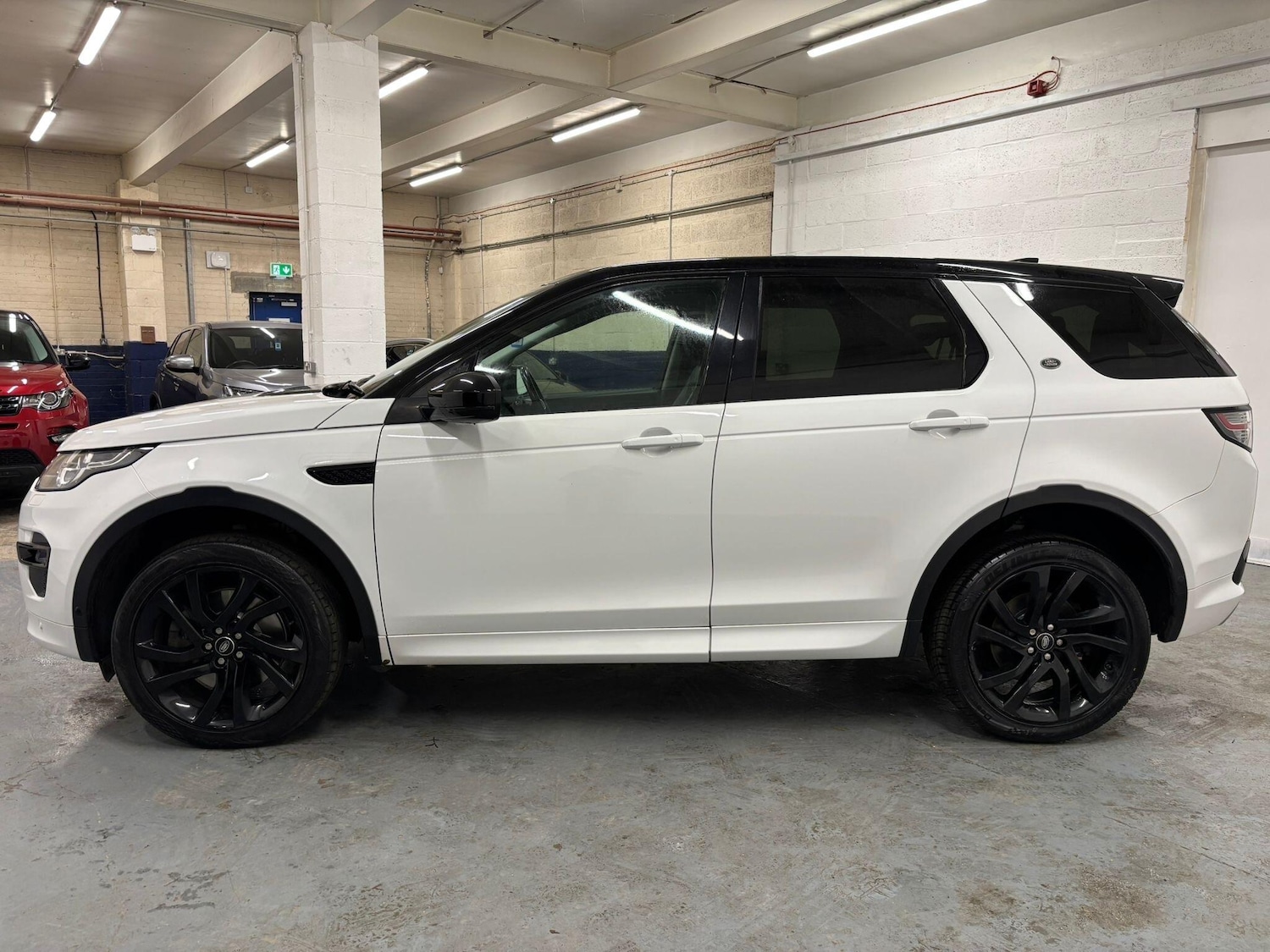 Used Land Rover Discovery Sport 2019 for sale - 76158551: Photo 30