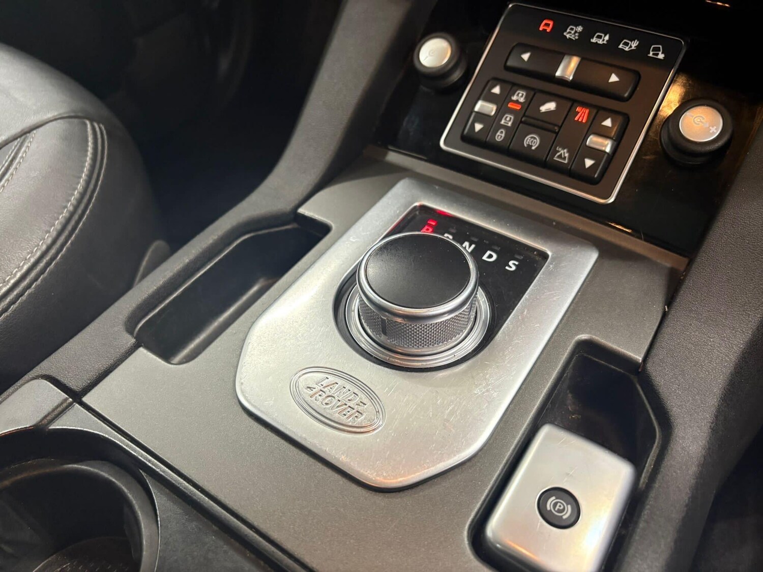 Used Land Rover Discovery 4 2016 for sale - 76259369: Photo 30