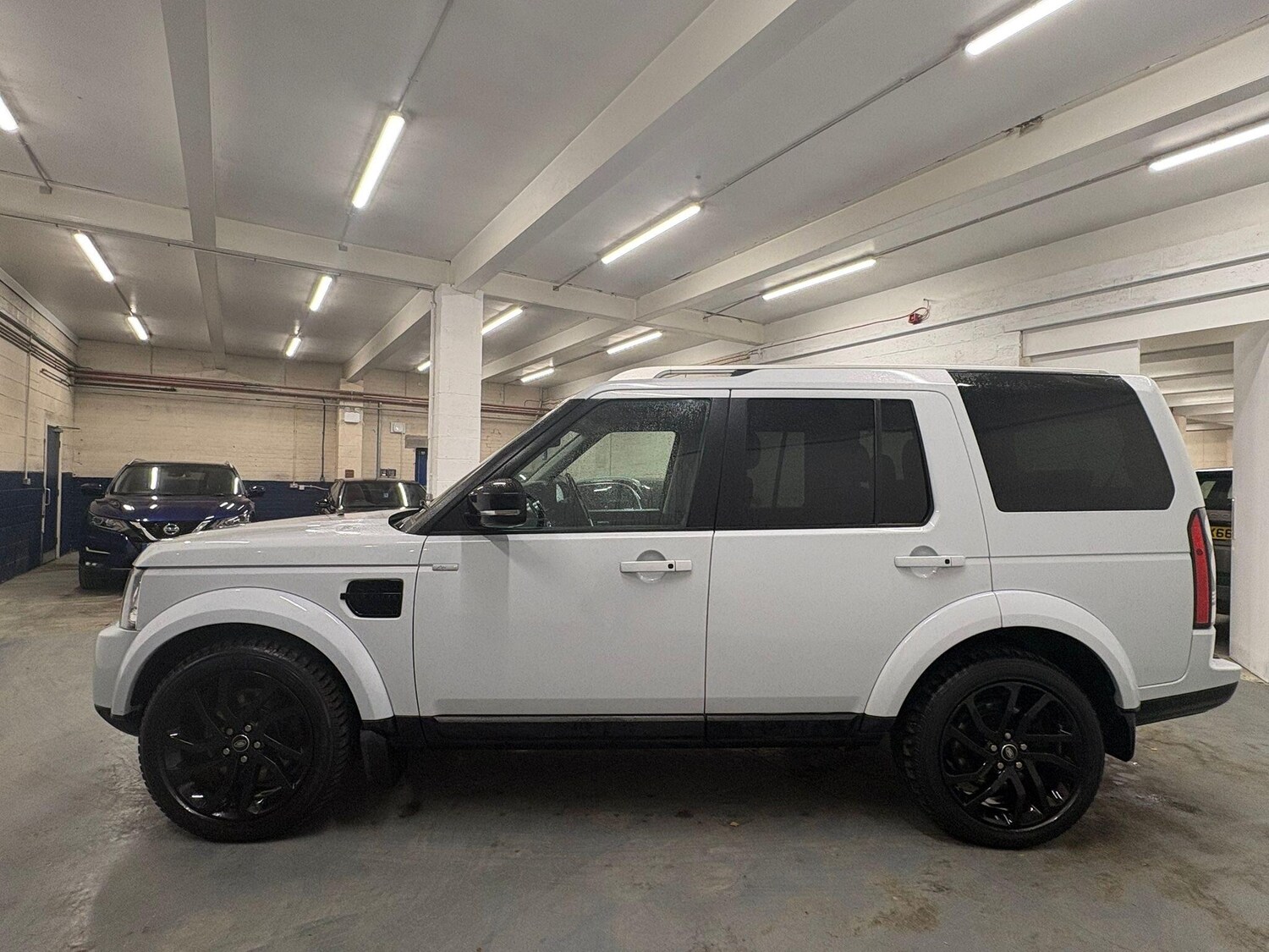 Used Land Rover Discovery 4 2016 for sale - 76259369: Photo 36