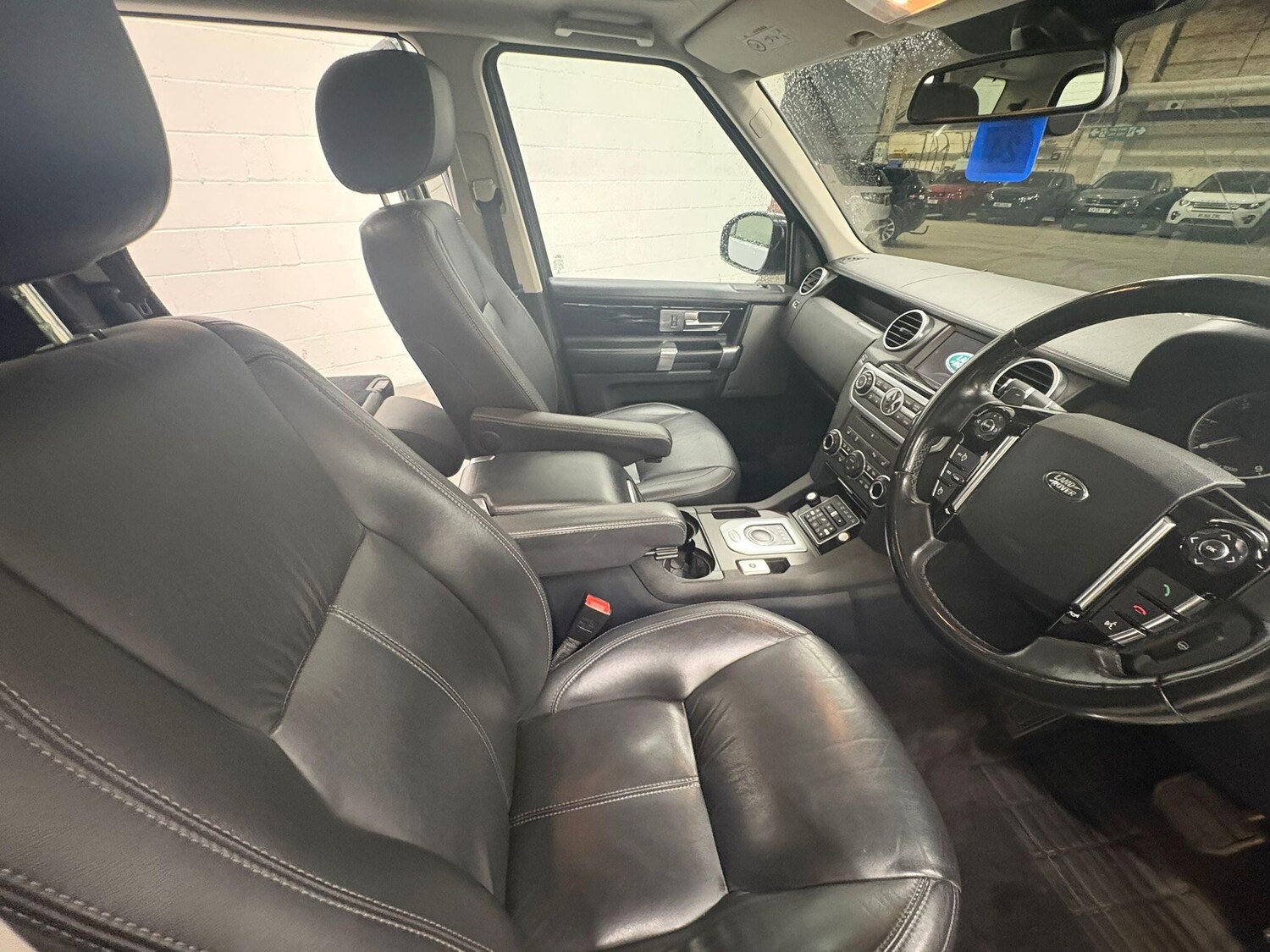 Used Land Rover Discovery 4 2016 for sale - 76259369: Photo 37