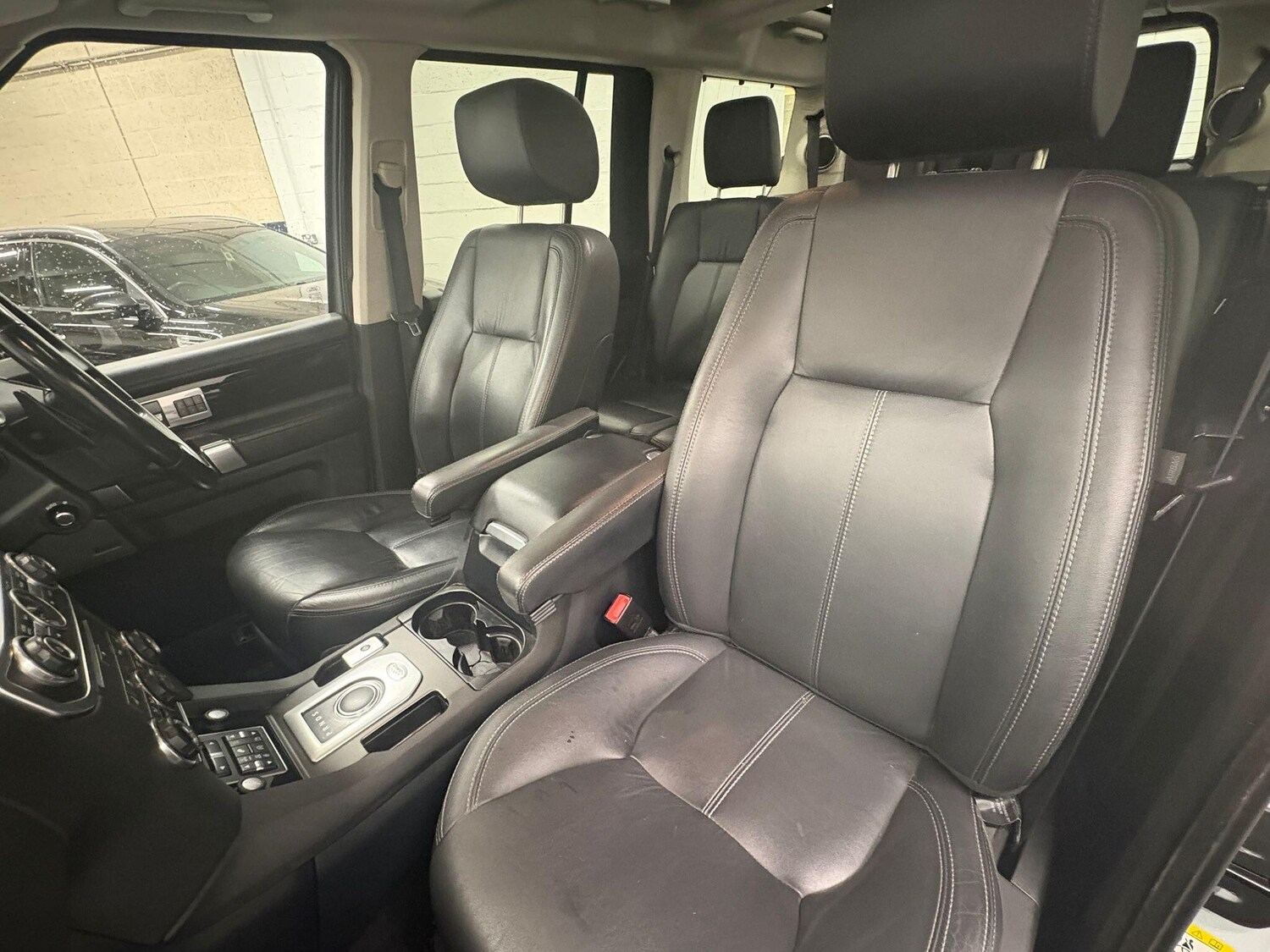 Used Land Rover Discovery 4 2016 for sale - 76259369: Photo 42