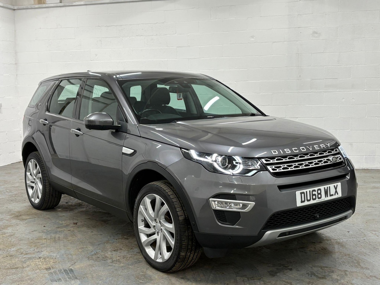 Used Land Rover Discovery Sport 2018 for sale - 76608142: Photo 1
