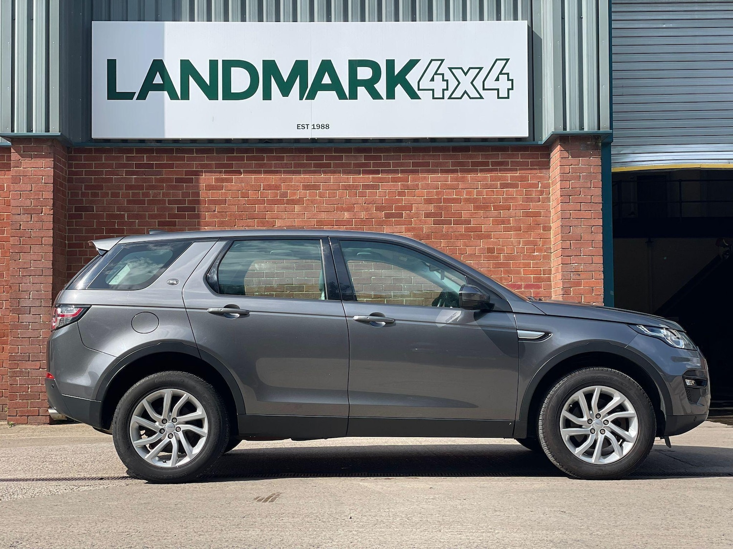 Used Land Rover Discovery Sport 2019 for sale - 76189177: Photo 5