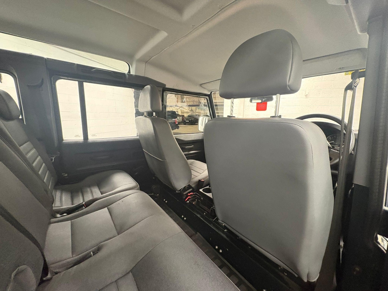 Used Land Rover Defender 2010 for sale - 77191229: Photo 24