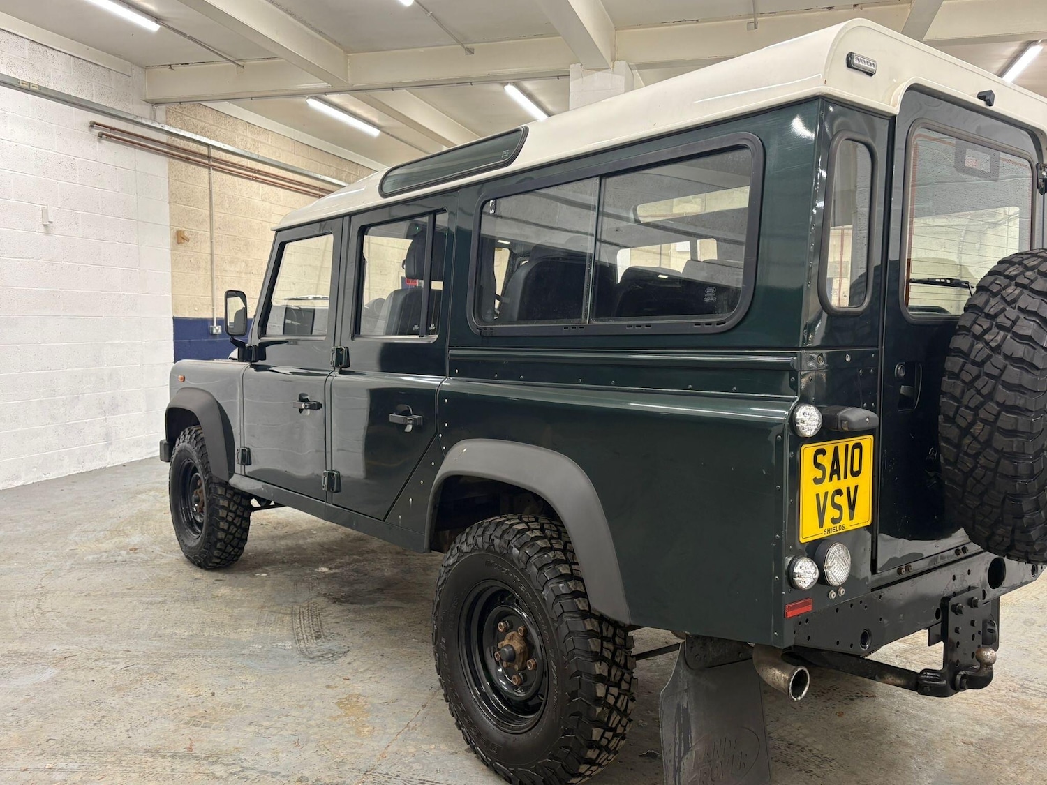 Used Land Rover Defender 2010 for sale - 77191229: Photo 7