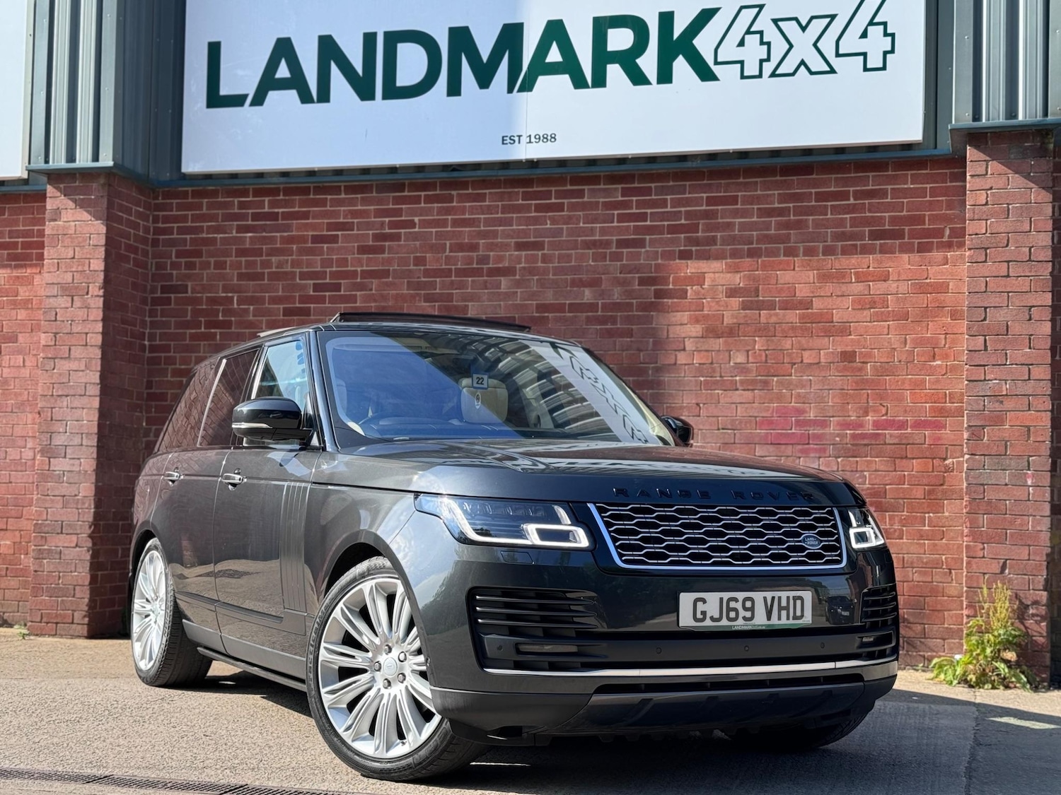 Used Land Rover Range Rover 2019 for sale - 76137295: Photo 1