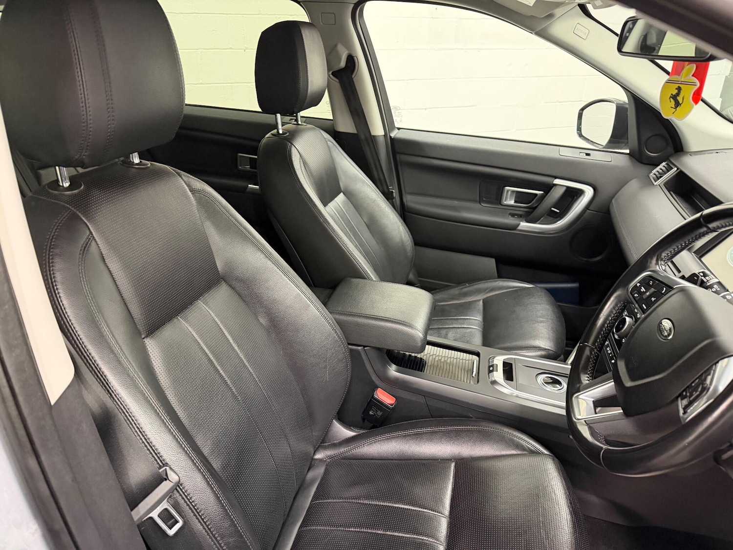 Used Land Rover Discovery Sport 2018 for sale - 76913130: Photo 11