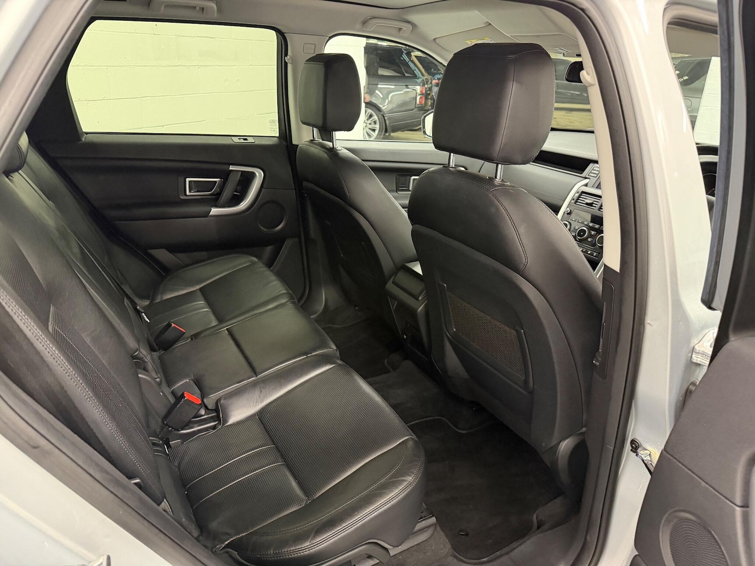 Used Land Rover Discovery Sport 2018 for sale - 76913130: Photo 12