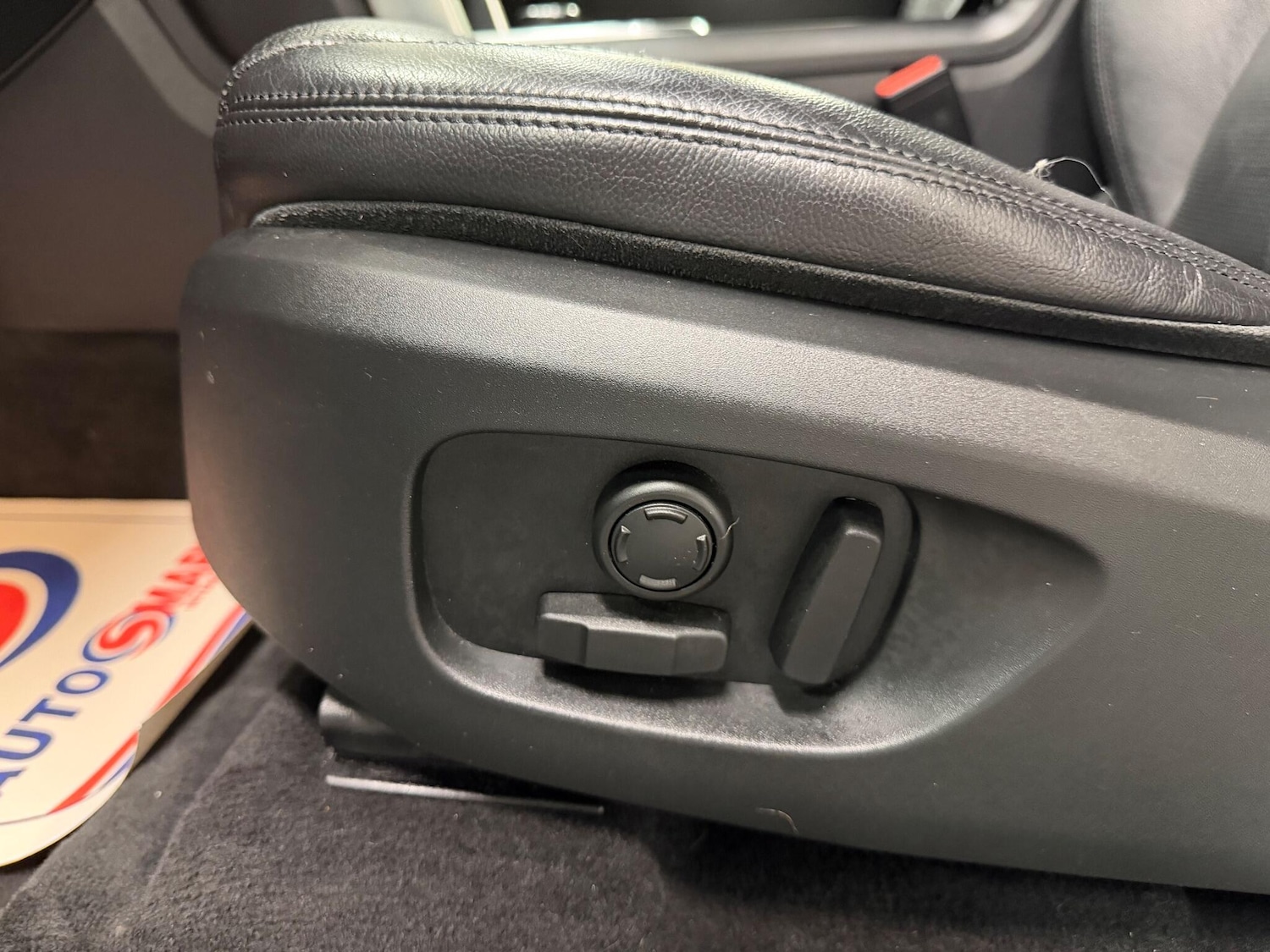 Used Land Rover Discovery Sport 2018 for sale - 76913130: Photo 16