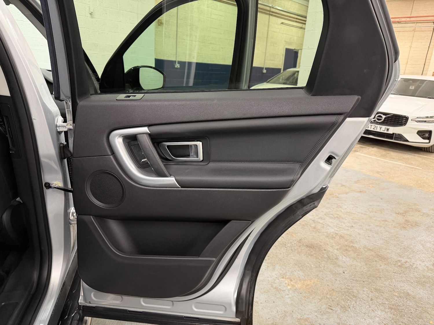 Used Land Rover Discovery Sport 2018 for sale - 76913130: Photo 21