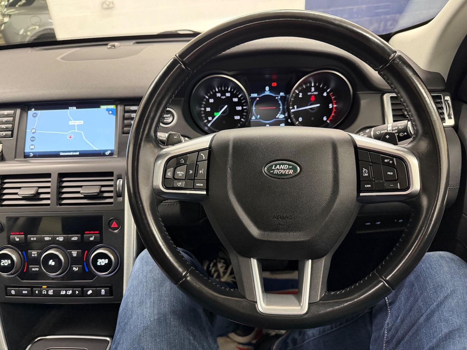 Used Land Rover Discovery Sport 2018 for sale - 76913130: Photo 29