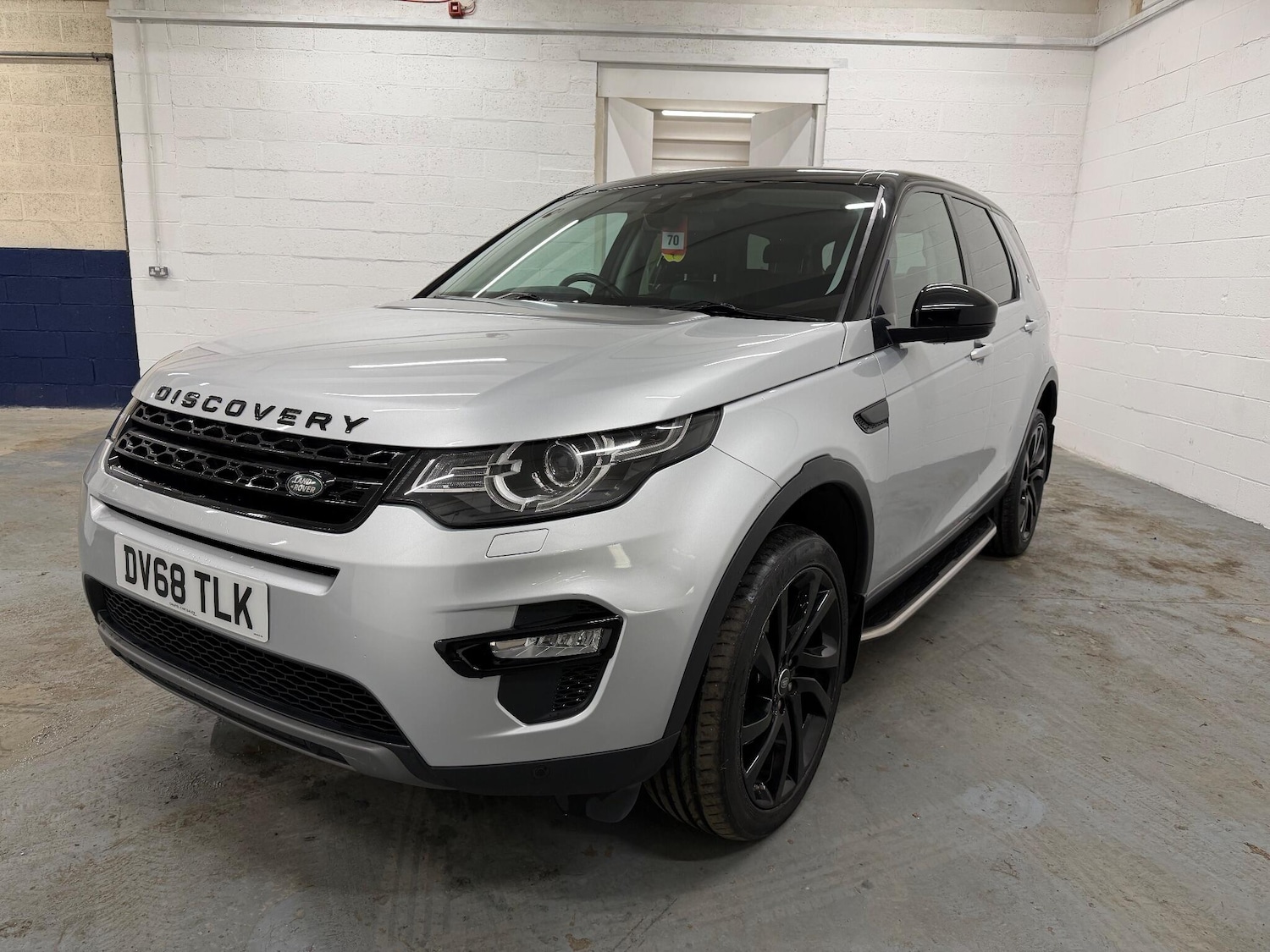 Used Land Rover Discovery Sport 2018 for sale - 76913130: Photo 3