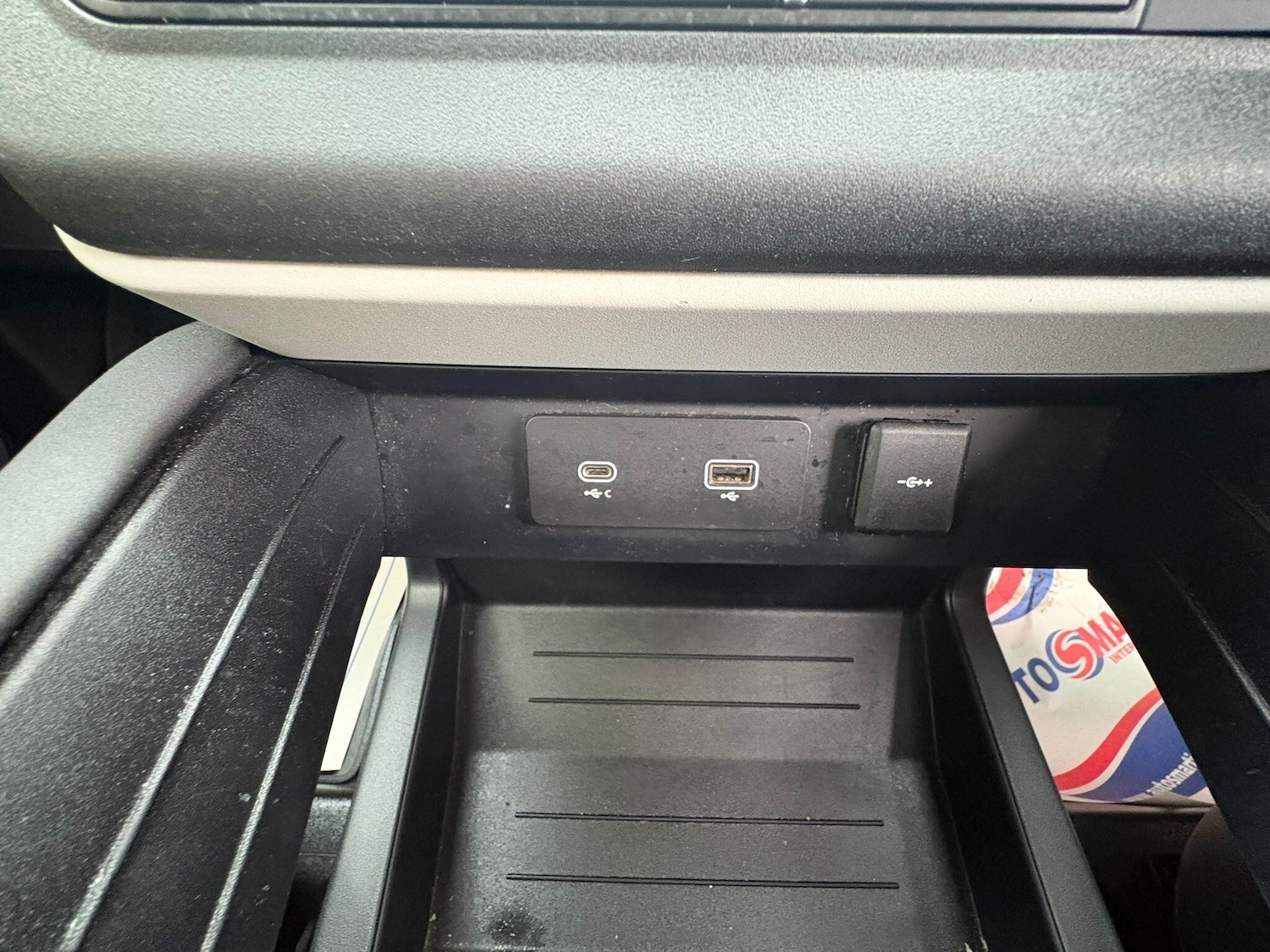 Used Land Rover Defender 2021 for sale - 77560033: Photo 9