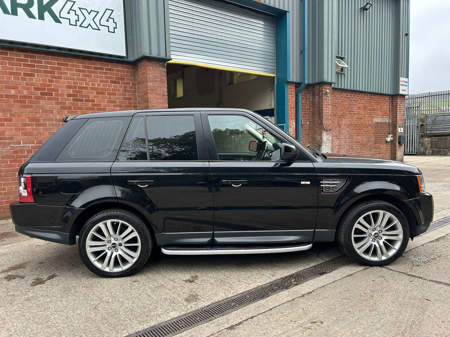 Used Land Rover Range Rover Sport 2012 for sale - 76240124: Photo 3