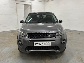 Used Land Rover Discovery Sport 2017 for sale - 77215024: Photo