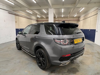 Used Land Rover Discovery Sport 2017 for sale - 77215024: Photo