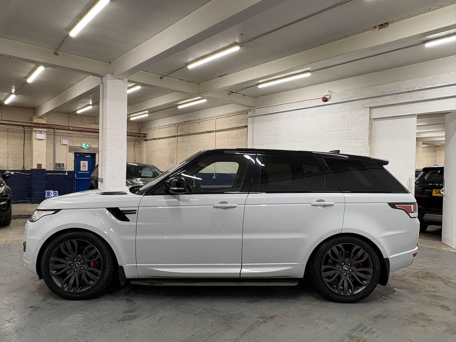 Used Land Rover Range Rover Sport 2017 for sale - 76752632: Photo 43