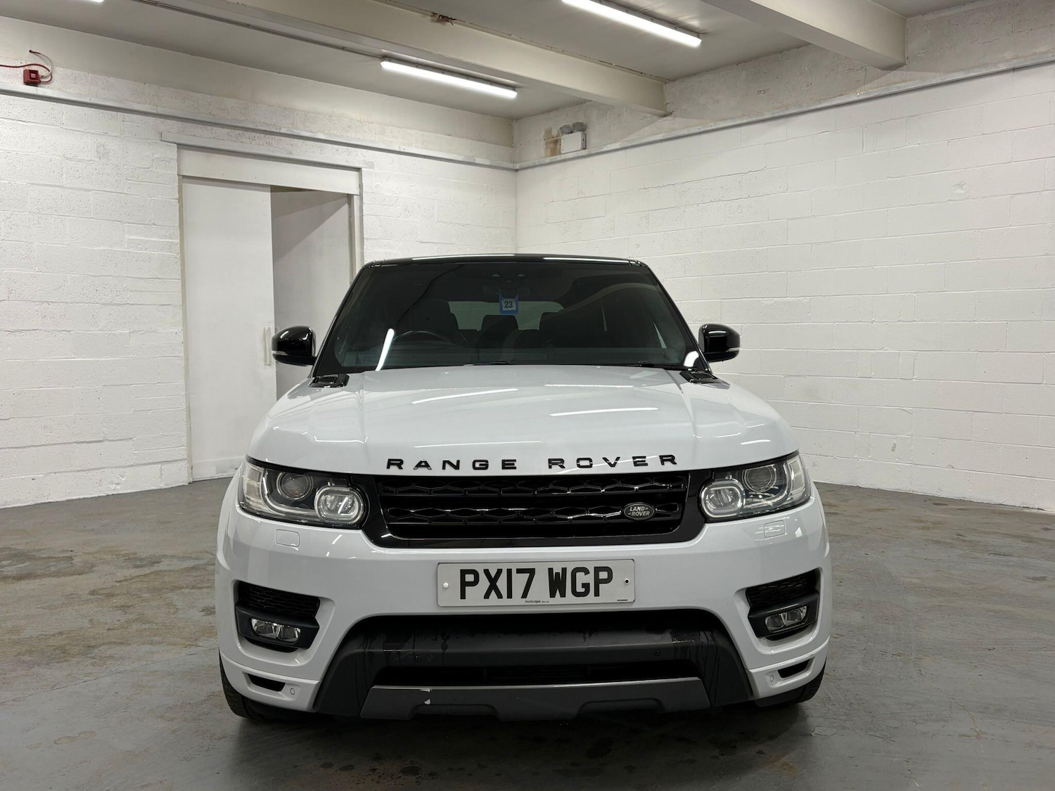 Used Land Rover Range Rover Sport 2017 for sale - 76752632: Photo 8