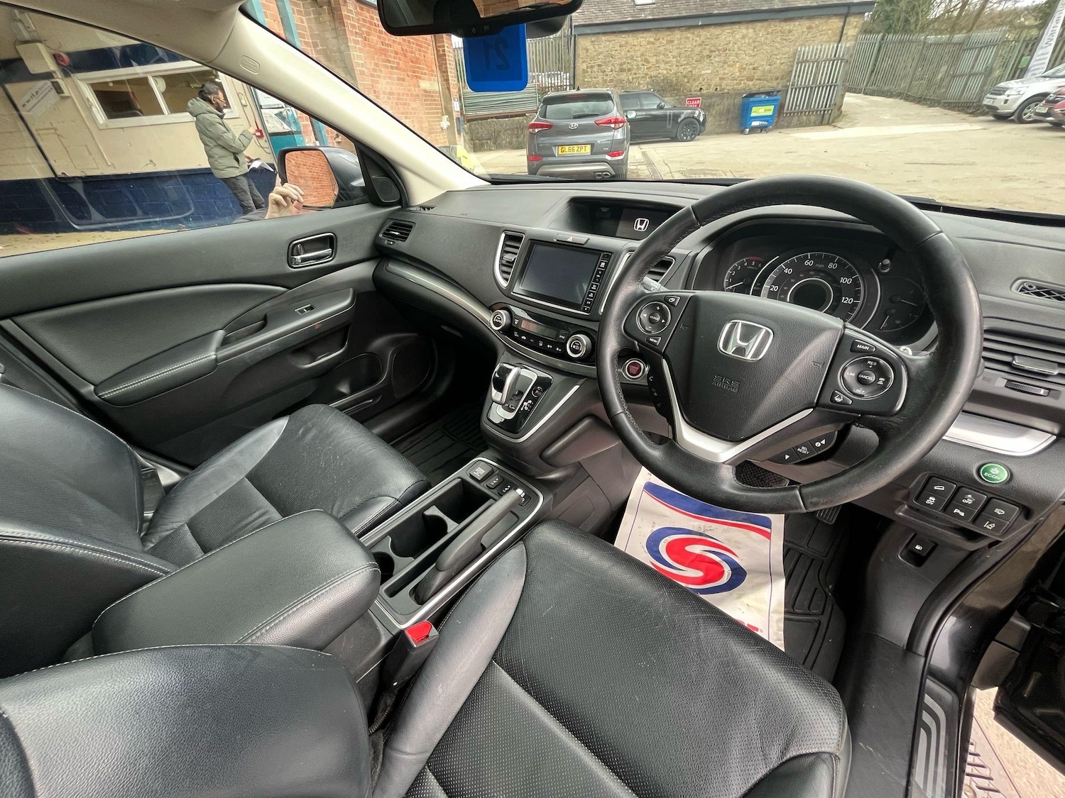 Used Honda CR-V 2017 for sale - 77994400: Photo 38