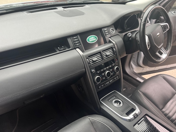 Used Land Rover Discovery Sport 2017 for sale - 76259928: Photo 4