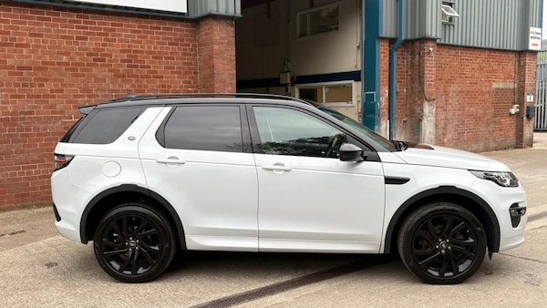 Used Land Rover Discovery Sport 2017 for sale - 76259928: Photo 9