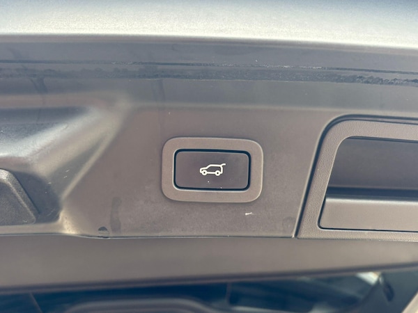 Used Land Rover Range Rover Velar 2018 for sale - 76337711: Photo 28