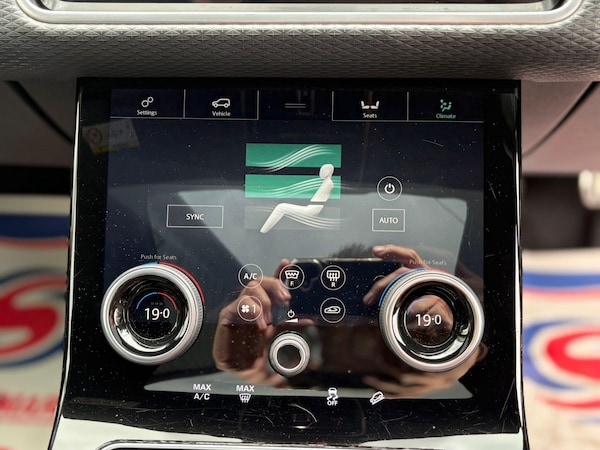 Used Land Rover Range Rover Velar 2018 for sale - 76337711: Photo 32
