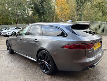 Used Jaguar XF 2017 for sale - 76270198: Photo