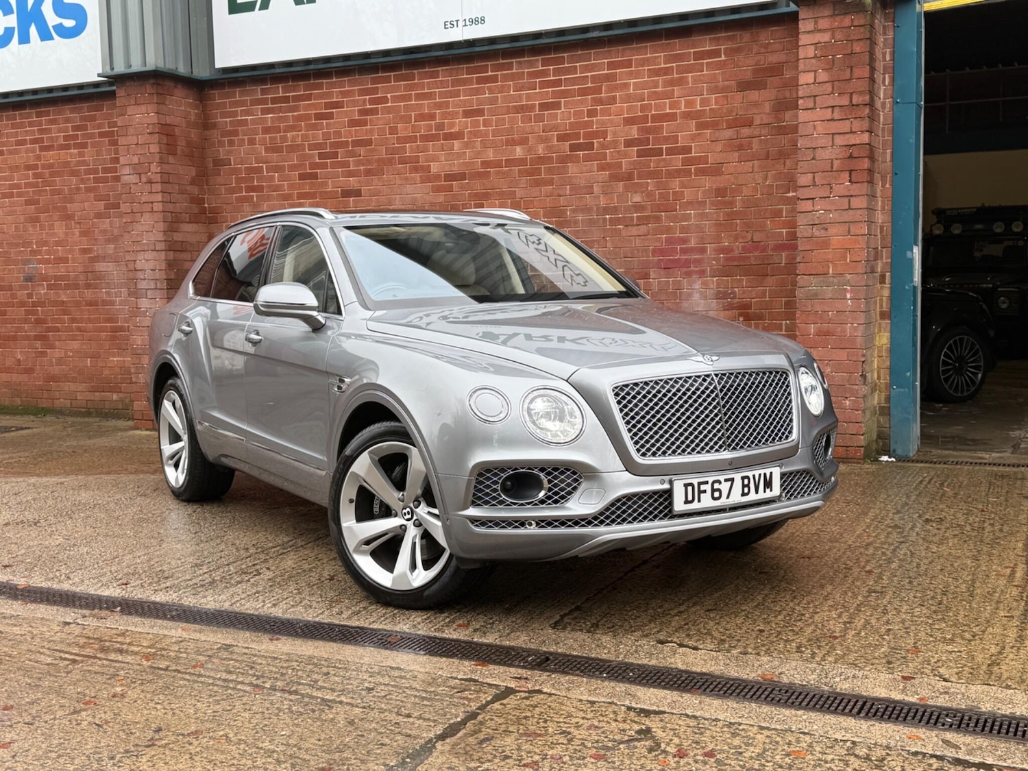 Used Bentley Bentayga 2018 for sale - 76473267: Photo 10